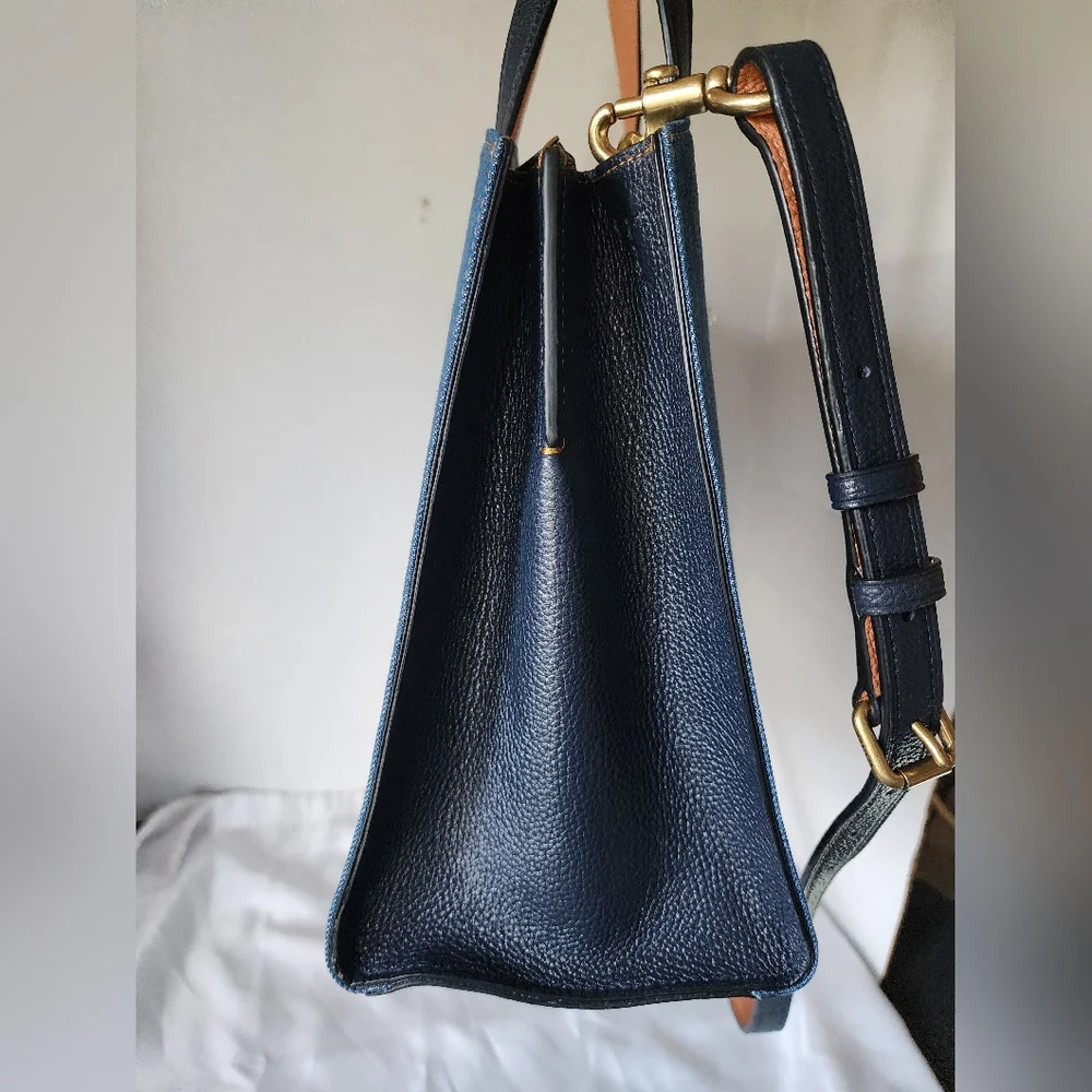 ✨️NWOT✨️ Coach Charlie Denim 2Way Carryall & Coach Dust Bag, 2018 - Picture 4 of 14
